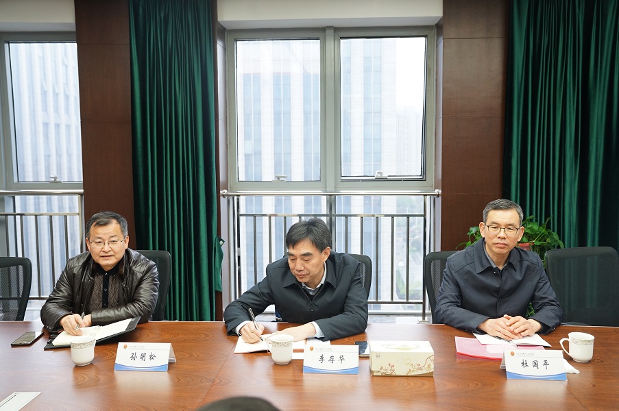 建邺区人大常委会副主任李存华一行来建邺区人民检察院调研